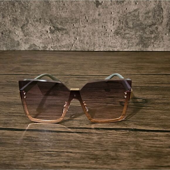 Women's Sun Shades Glasses    - Picture 1 of 2